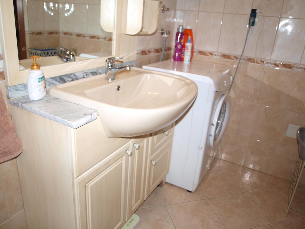 Apartment With A Magical View Сплит Екстериор снимка